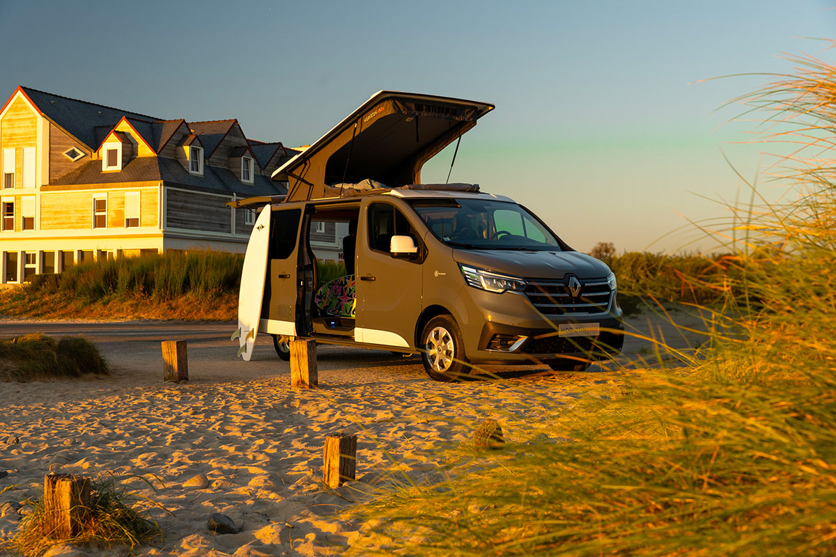 grande dimension van amenage modulable HorizonVan UP pour surf