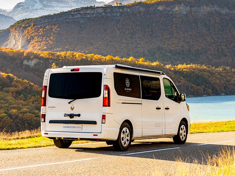 Le cabinet de toilette à bord des vans et fourgons - Van Life Magazine