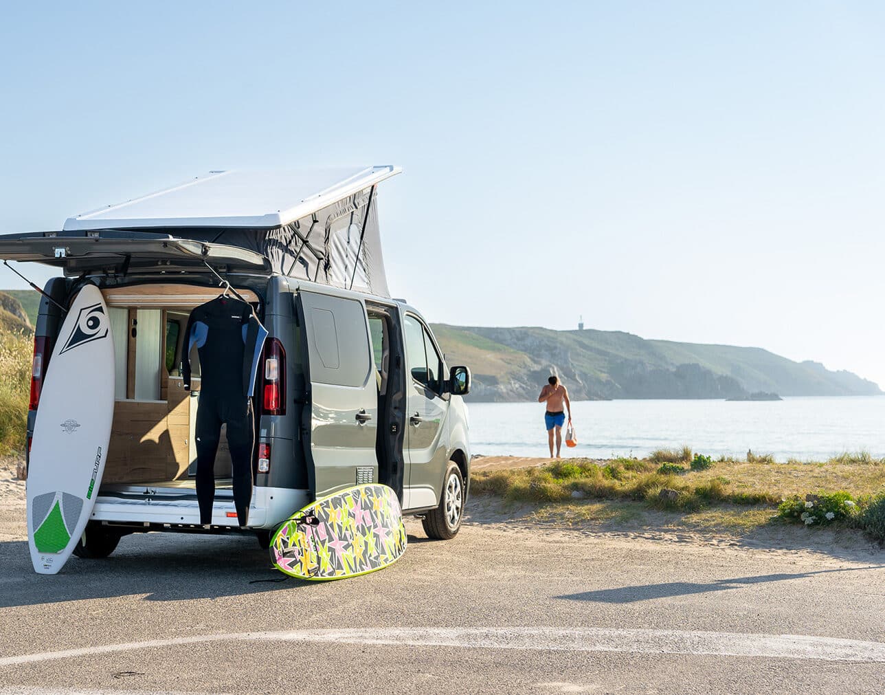 van-amenage-HorizonVan-porter-renault-trafic-achat-bretagne van-amenage-HorizonVan-porteur-renault-trafic-achat-bretagne