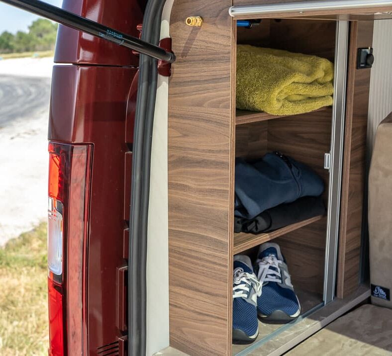 Placard arriere de l'HorizonVan 5